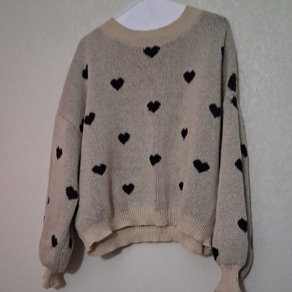 Source Unknown Cream and Black Heart Sweater